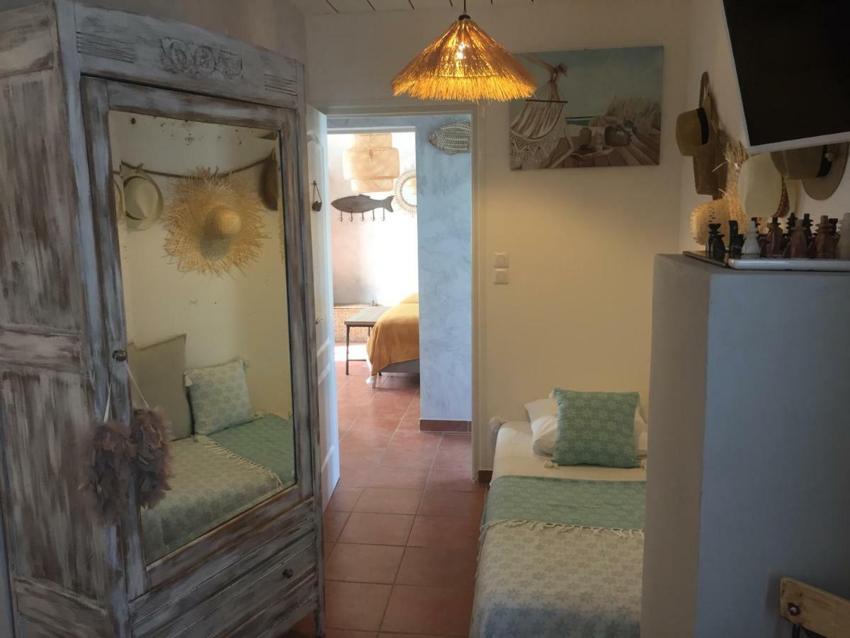 Mazet Provencal Hotel Сан-Жил Екстериор снимка