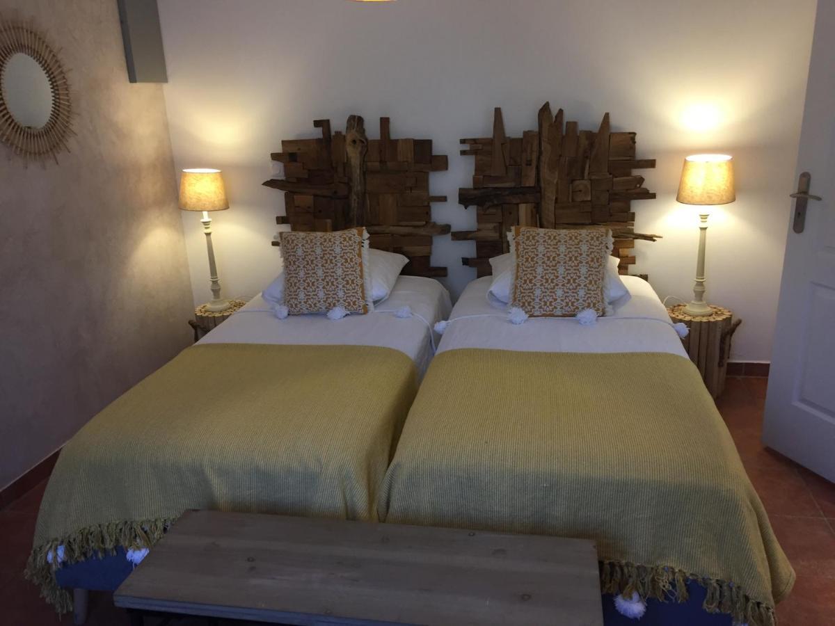 Mazet Provencal Hotel Сан-Жил Екстериор снимка
